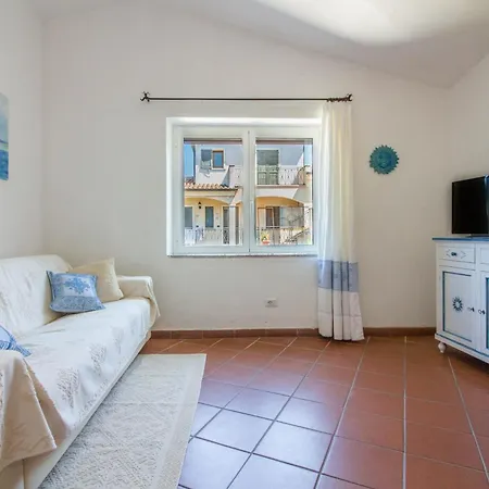 Guesthost - Seaside With Parking Appartement Cannigione