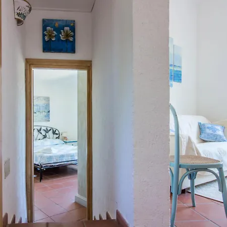 Guesthost - Seaside With Parking Appartement