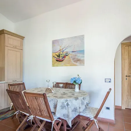 Guesthost - Seaside With Parking Appartement *