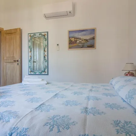 Guesthost - Seaside With Parking Appartement Cannigione